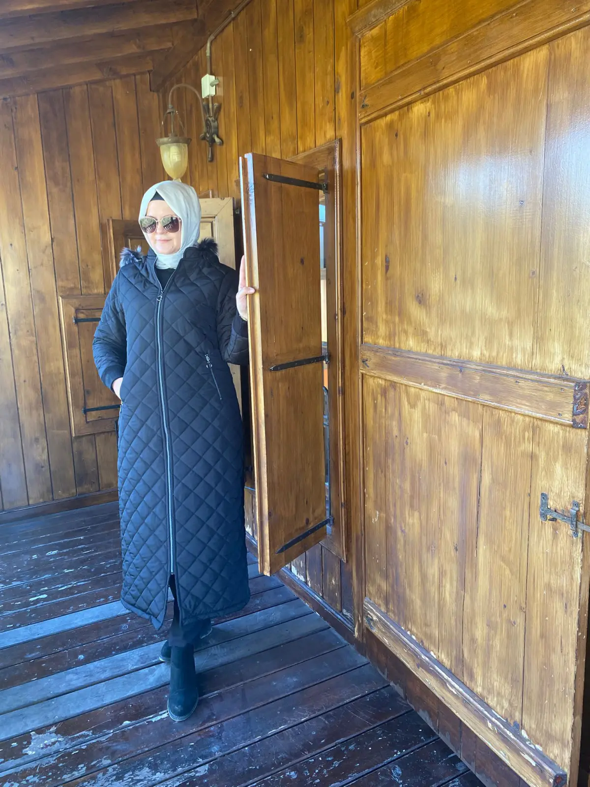 Kapitone Görünümlü Şişme Mont