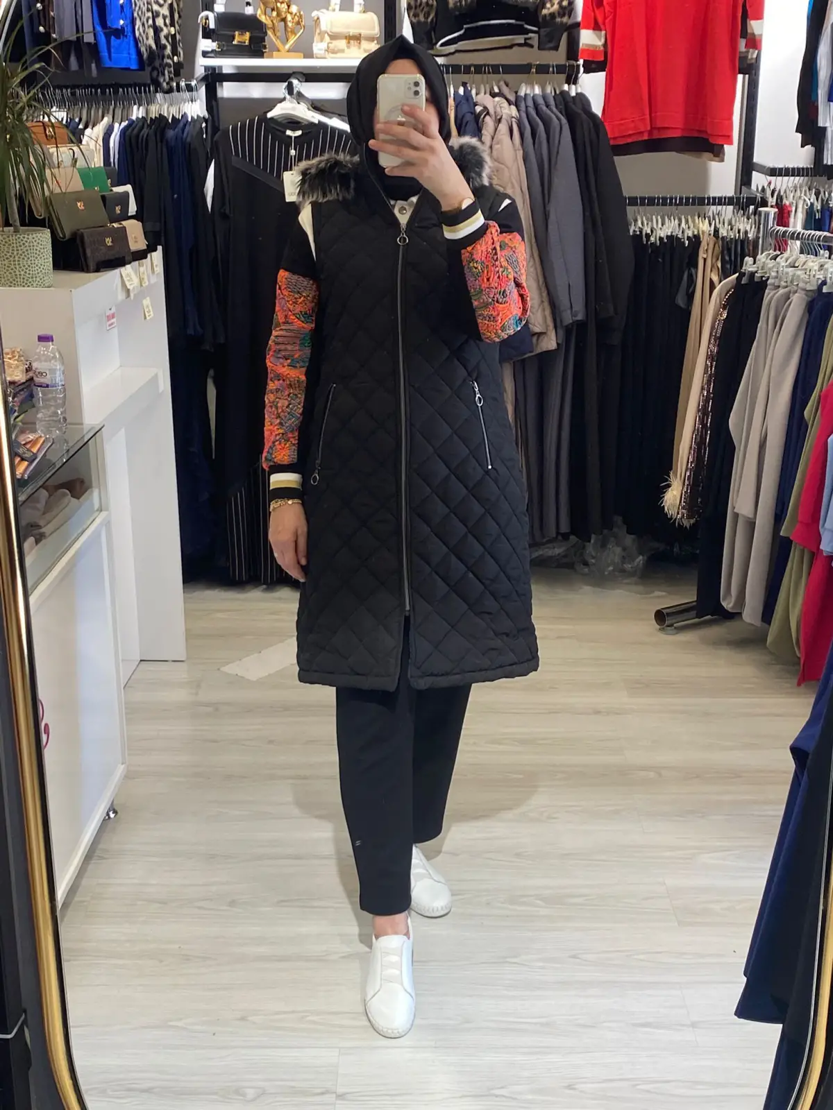 Kapitone Görünümlü İçi Dolum Şişme YELEK