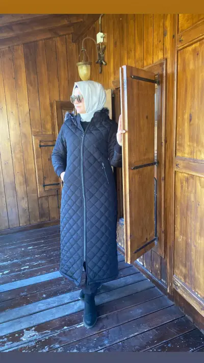 Kapitone Görünümlü Şişme Mont